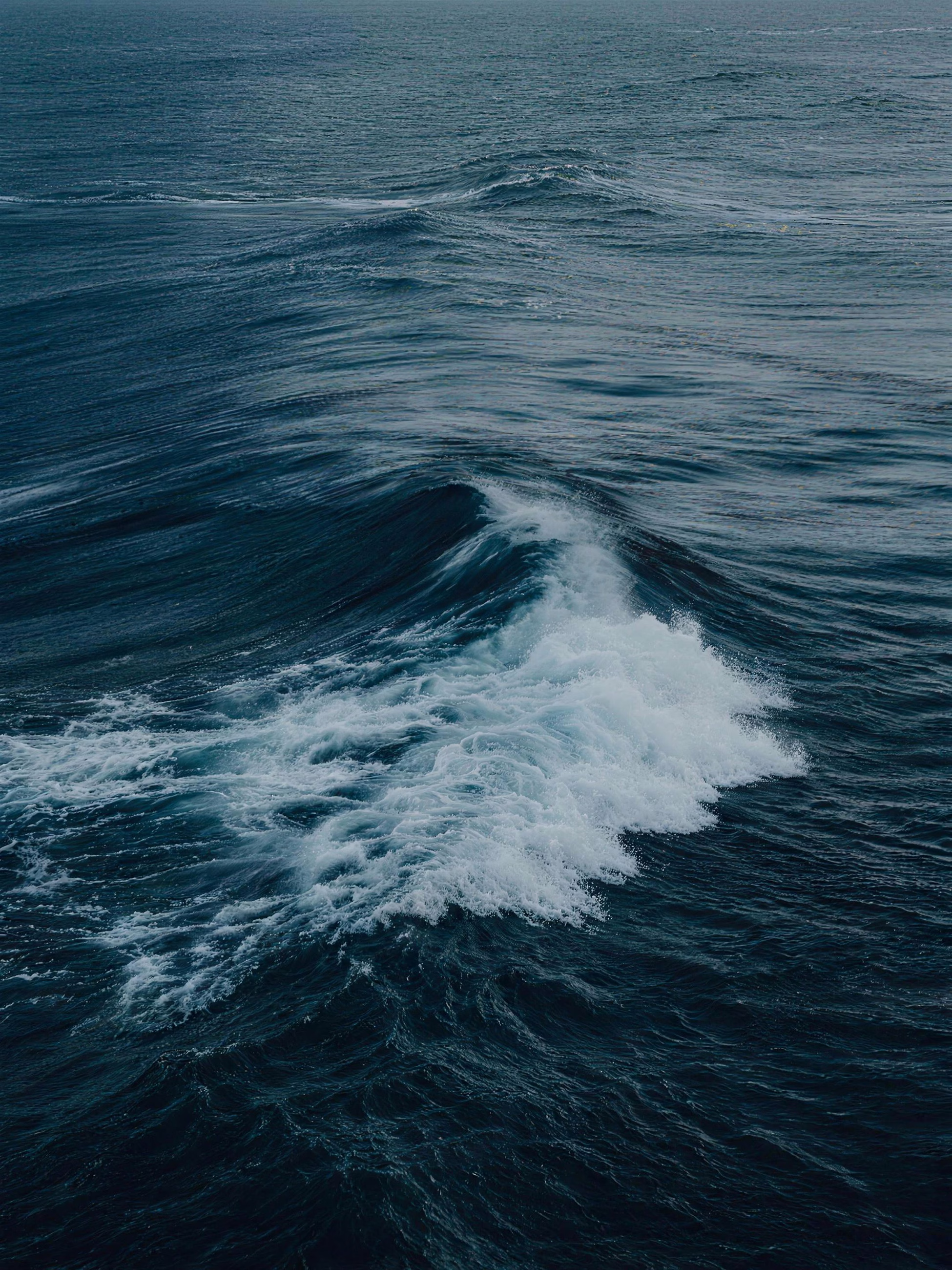 Ocean Swell, a nature image in 9:16 format