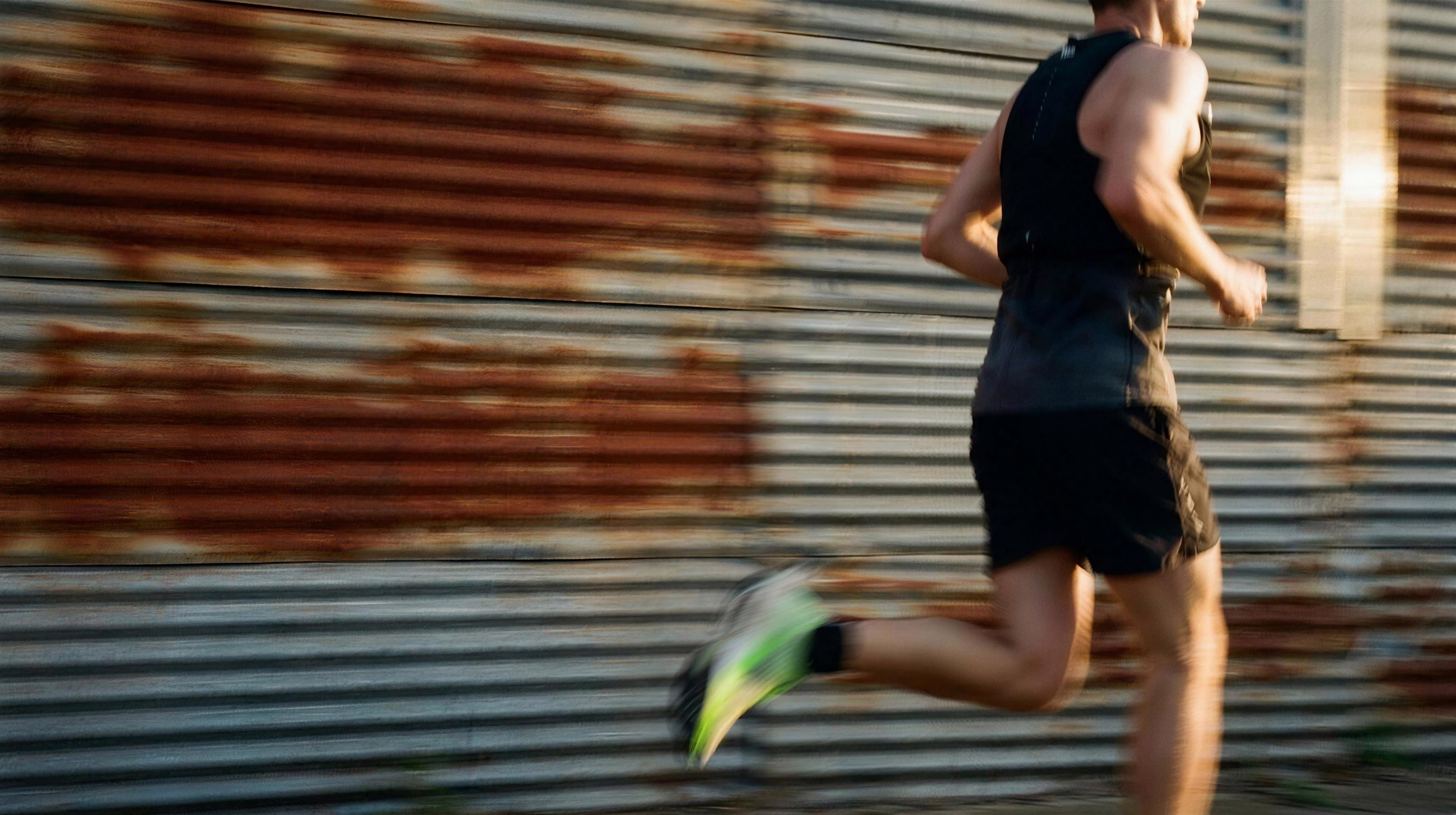 Rust Panning, a sport image in 16:9 format