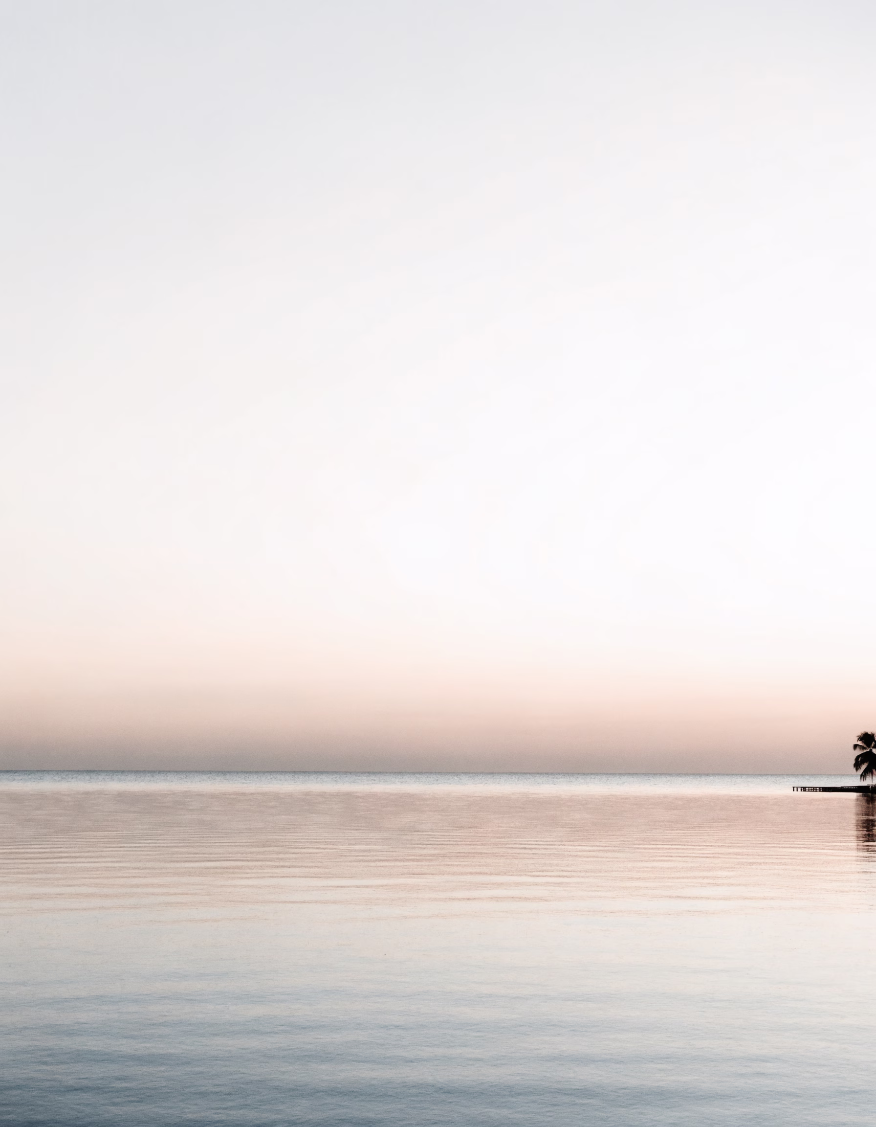 Sea Minimal, a ambient image in 9:16 format